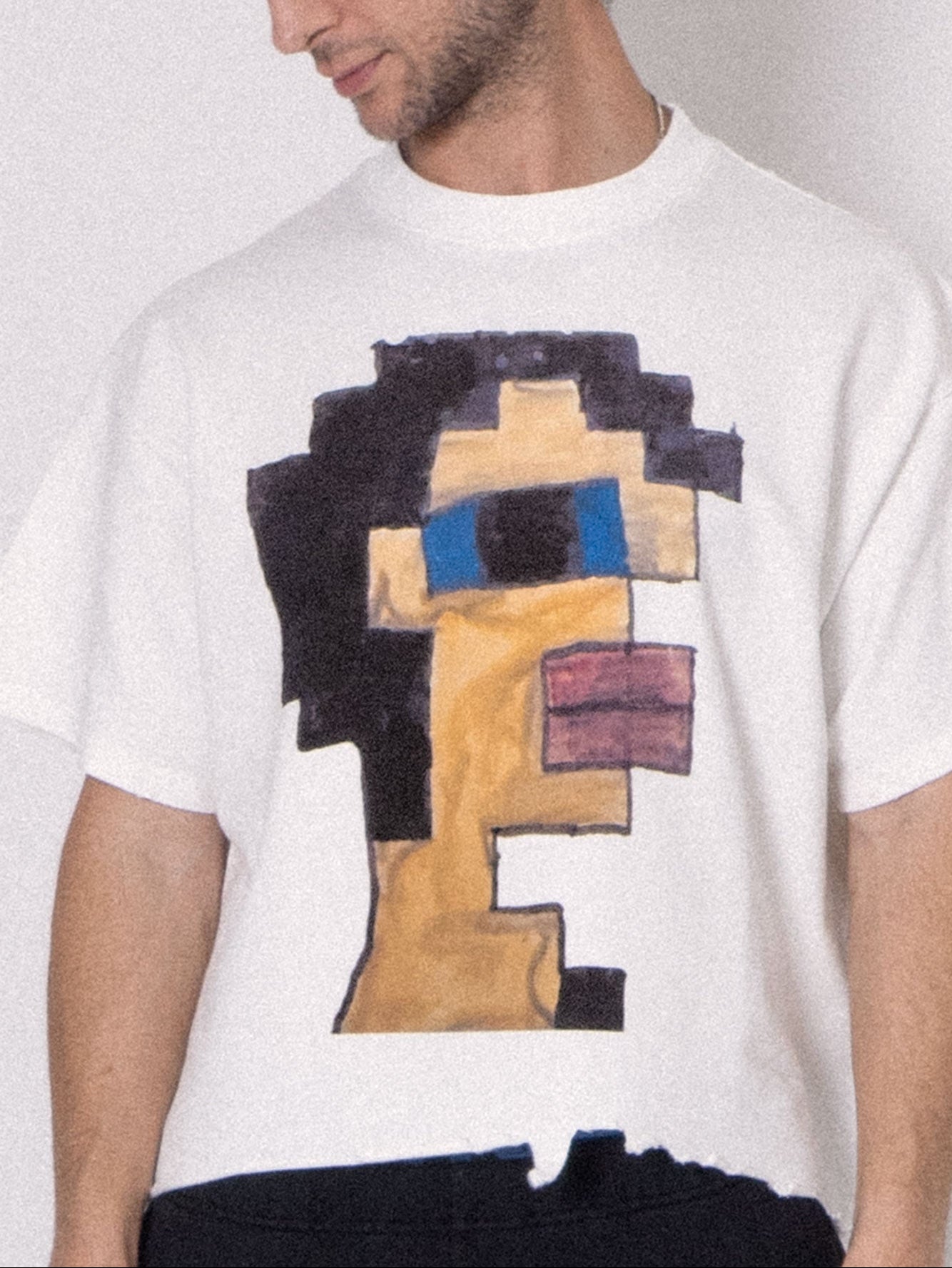 Portrait N1 Distressed Unisex T-shirt